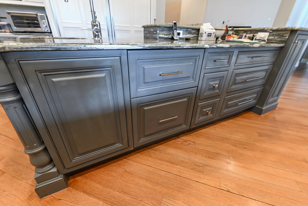 Kountry Kraft Traditional White Kitchen with Island, Granite Countertops & Appliances