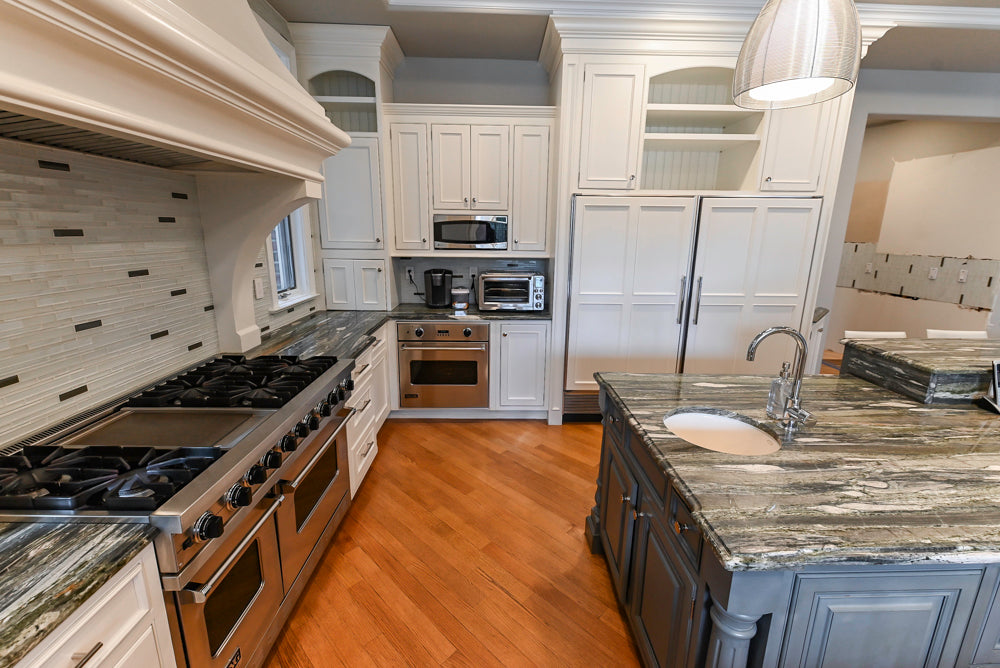 Kountry Kraft Traditional White Kitchen with Island, Granite Countertops & Appliances