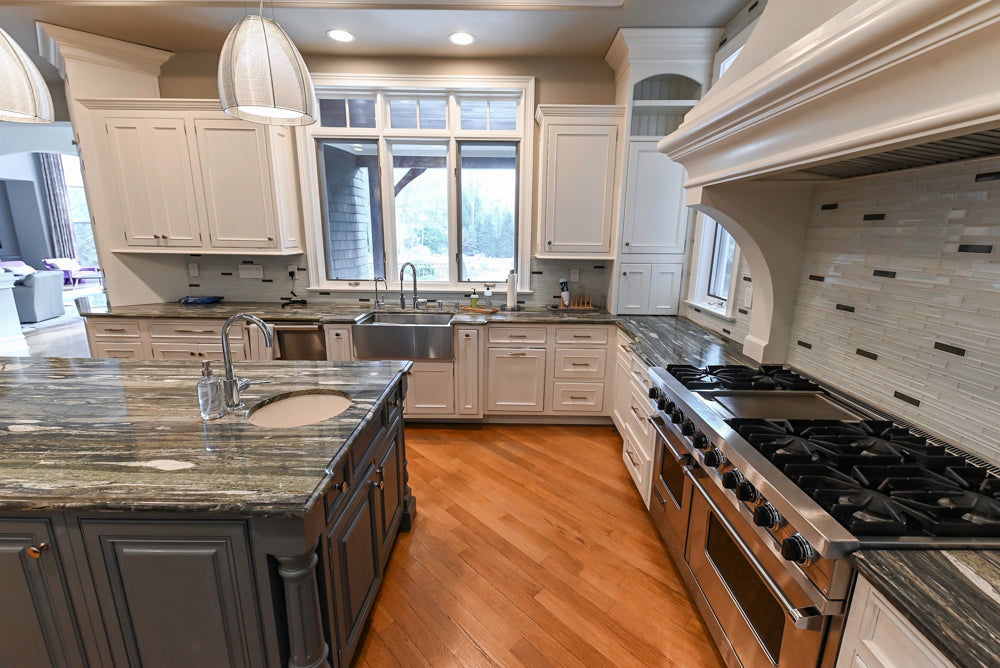 Kountry Kraft Traditional White Kitchen with Island, Granite Countertops & Appliances