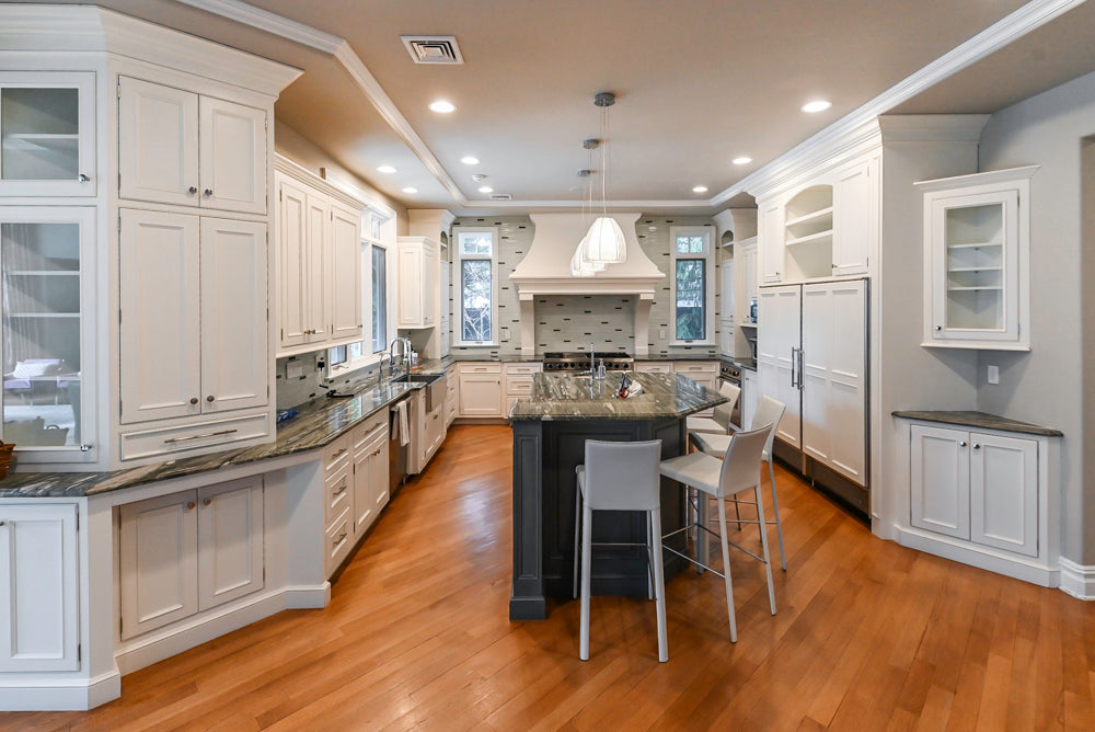Kountry Kraft Traditional White Kitchen with Island, Granite Countertops & Appliances