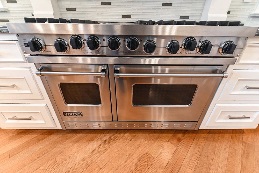 Kountry Kraft Traditional White Kitchen with Island, Granite Countertops & Appliances