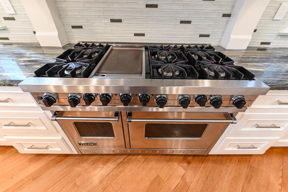 Kountry Kraft Traditional White Kitchen with Island, Granite Countertops & Appliances