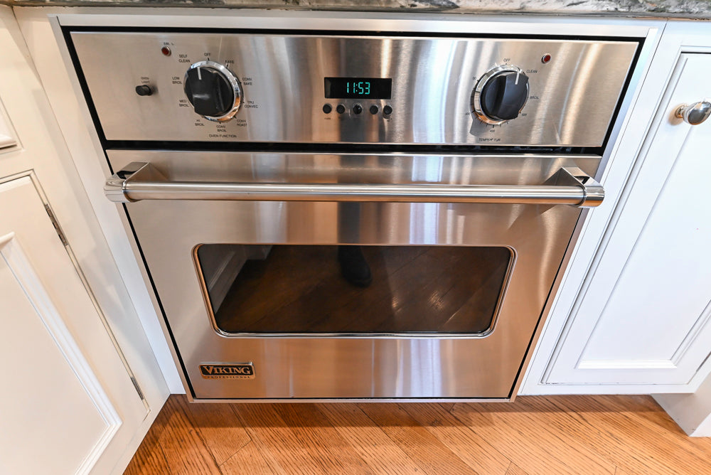 Kountry Kraft Traditional White Kitchen with Island, Granite Countertops & Appliances