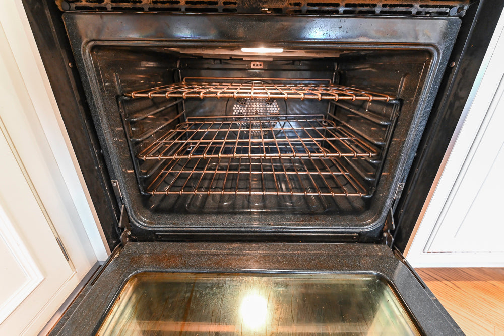 Kountry Kraft Traditional White Kitchen with Island, Granite Countertops & Appliances