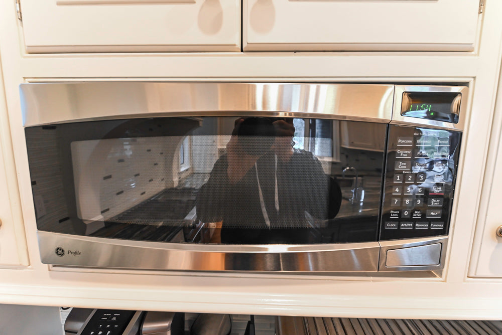 Kountry Kraft Traditional White Kitchen with Island, Granite Countertops & Appliances