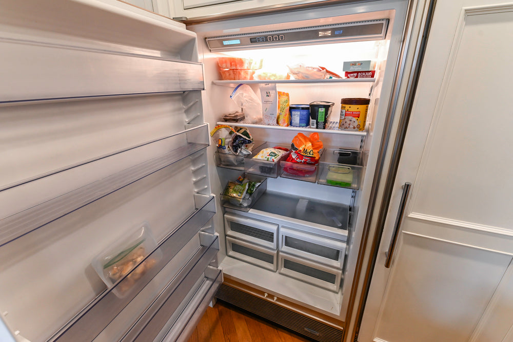 Kountry Kraft Traditional White Kitchen with Island, Granite Countertops & Appliances