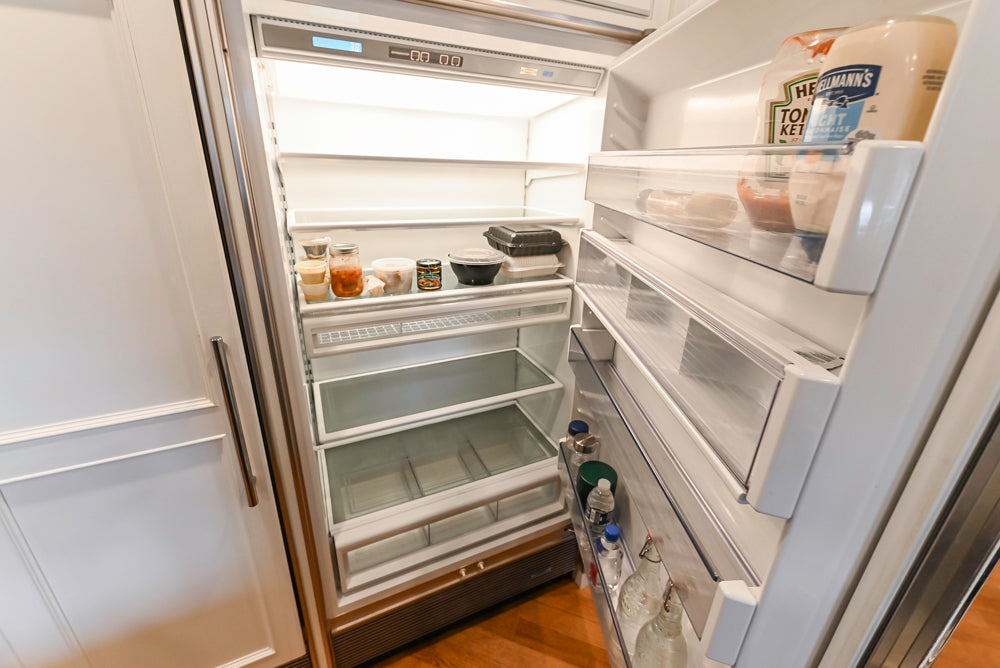 Kountry Kraft Traditional White Kitchen with Island, Granite Countertops & Appliances