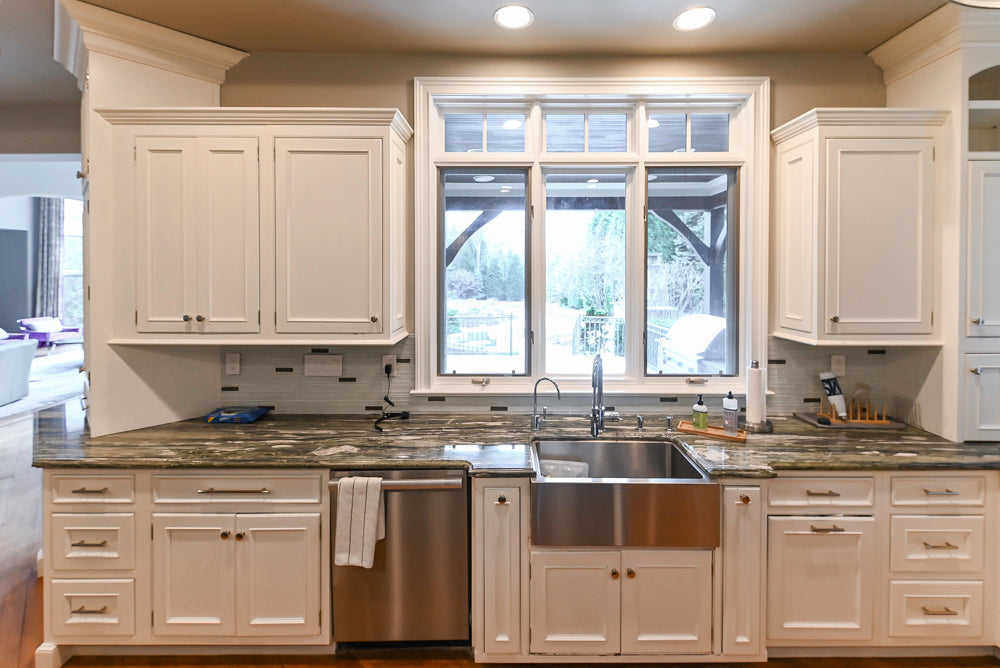 Kountry Kraft Traditional White Kitchen with Island, Granite Countertops & Appliances