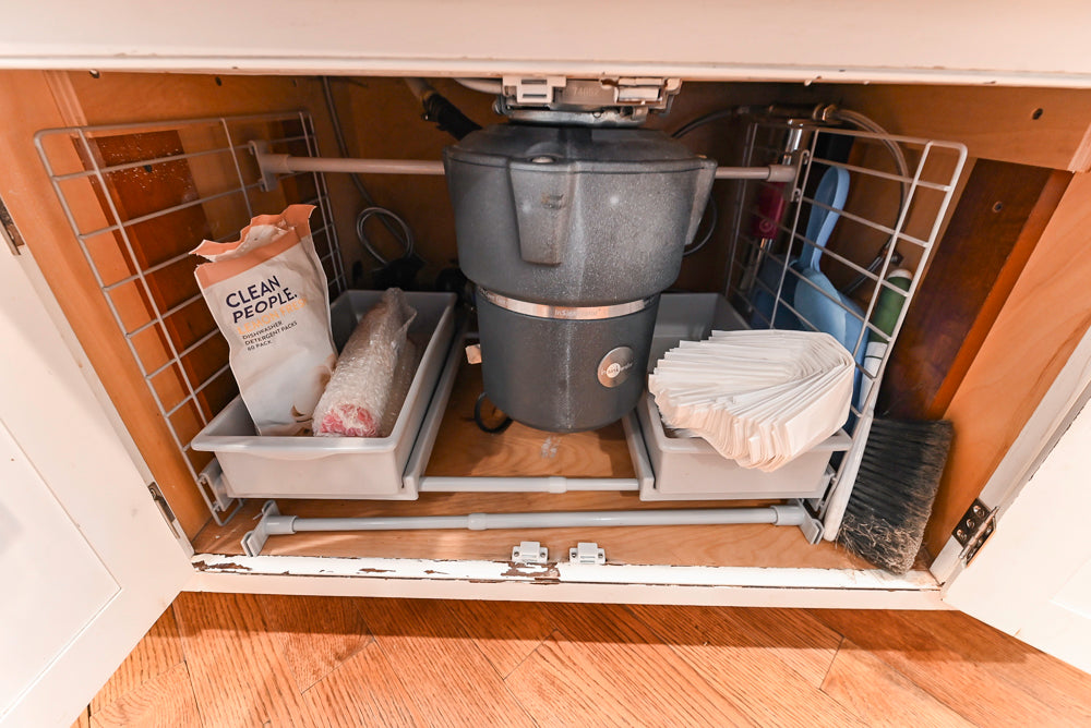 Kountry Kraft Traditional White Kitchen with Island, Granite Countertops & Appliances