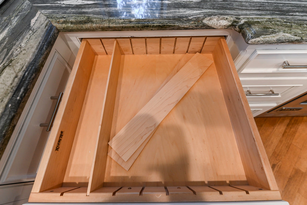 Kountry Kraft Traditional White Kitchen with Island, Granite Countertops & Appliances