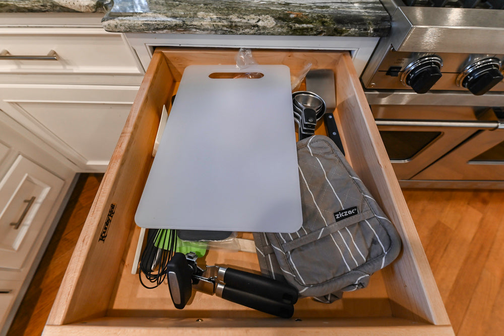 Kountry Kraft Traditional White Kitchen with Island, Granite Countertops & Appliances