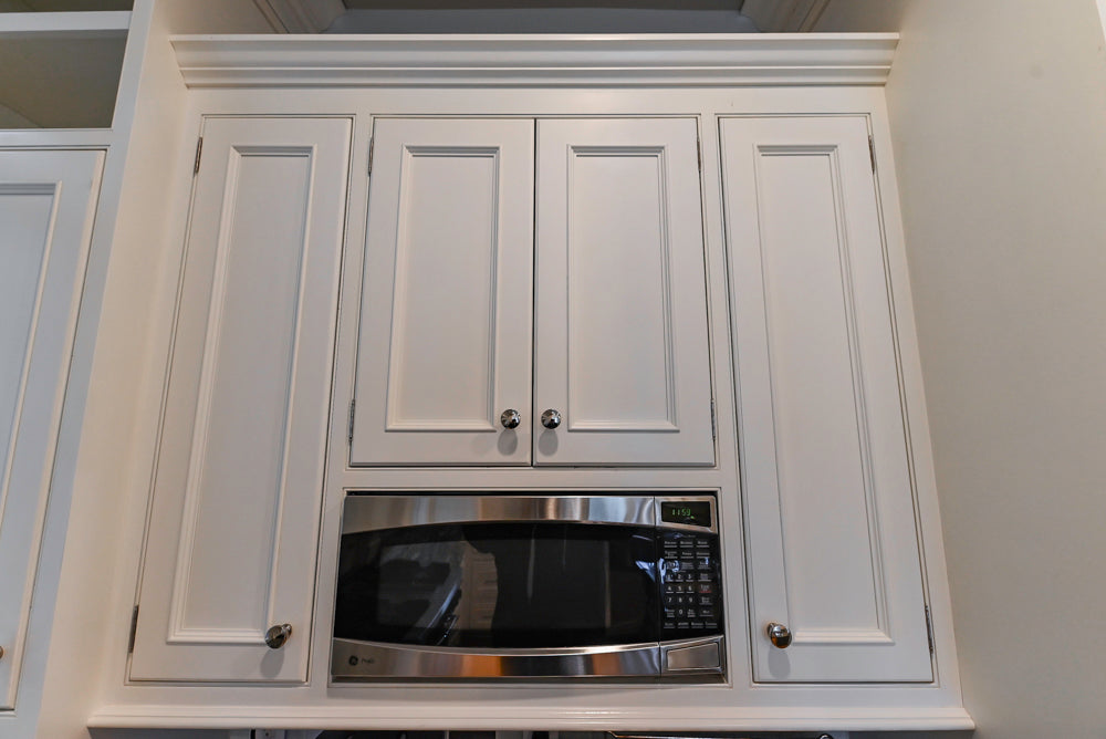 Kountry Kraft Traditional White Kitchen with Island, Granite Countertops & Appliances