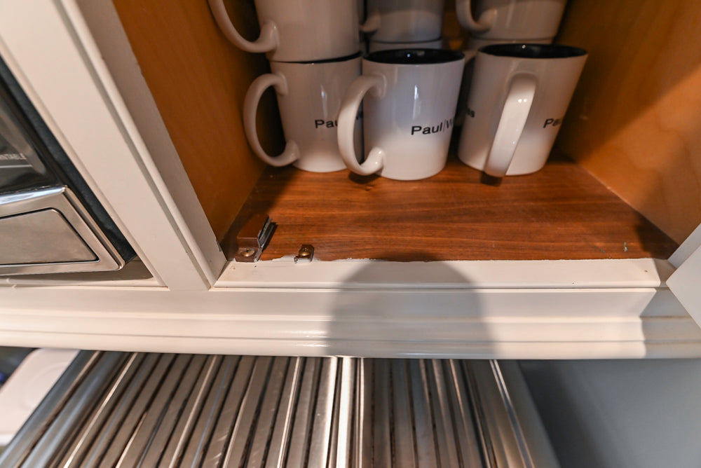 Kountry Kraft Traditional White Kitchen with Island, Granite Countertops & Appliances