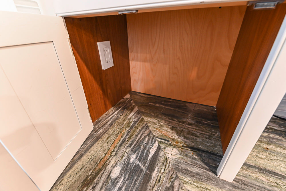 Kountry Kraft Traditional White Kitchen with Island, Granite Countertops & Appliances