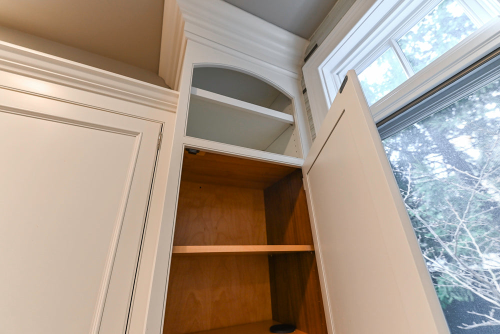 Kountry Kraft Traditional White Kitchen with Island, Granite Countertops & Appliances