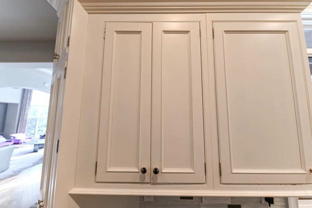 Kountry Kraft Traditional White Kitchen with Island, Granite Countertops & Appliances