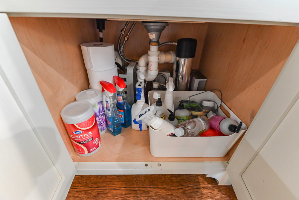 Canterbury Traditional White Kitchen with Island, Marble Countertops and La Cornue Range with Matching Hood