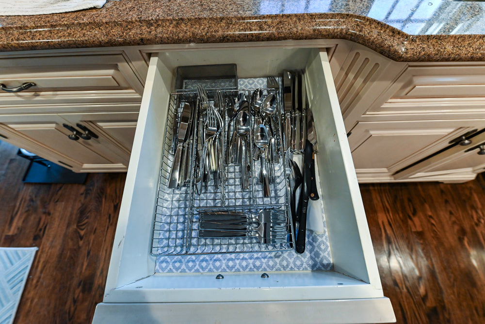 Salerno Traditional Cream Kitchen with Island, Desk Area and Appliances