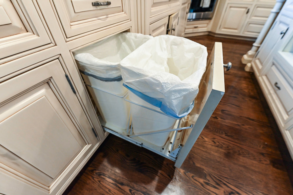 Salerno Traditional Cream Kitchen with Island, Desk Area and Appliances