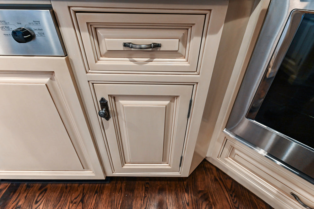 Salerno Traditional Cream Kitchen with Island, Desk Area and Appliances