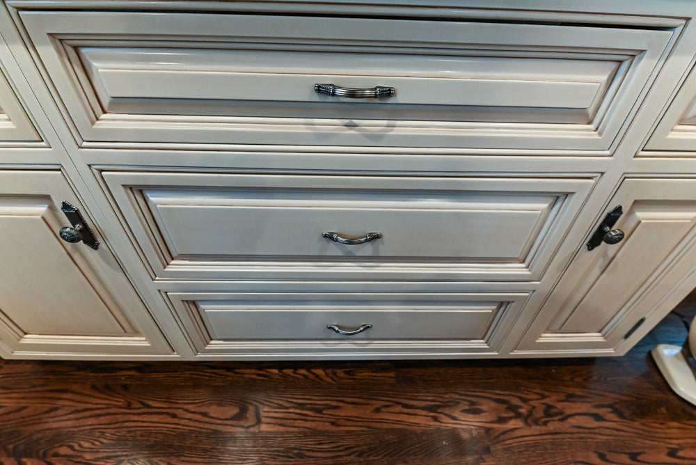 Salerno Traditional Cream Kitchen with Island, Desk Area and Appliances