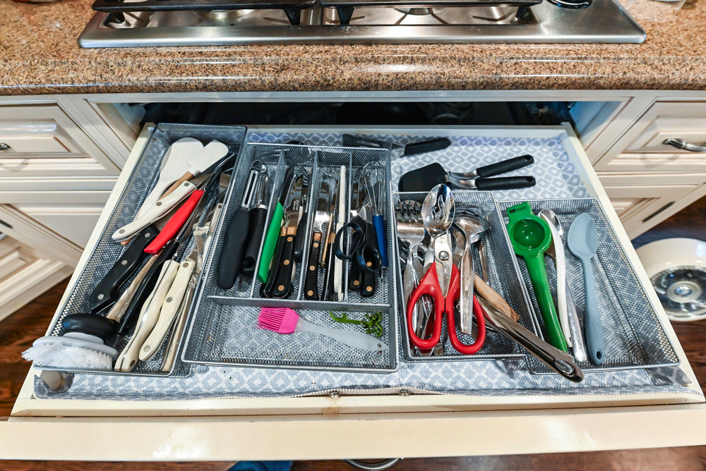 Salerno Traditional Cream Kitchen with Island, Desk Area and Appliances