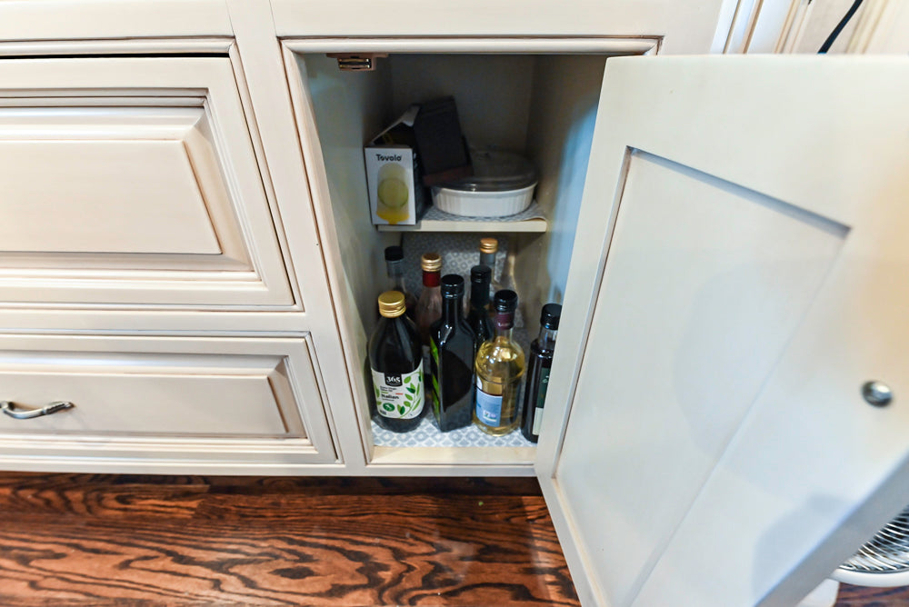Salerno Traditional Cream Kitchen with Island, Desk Area and Appliances