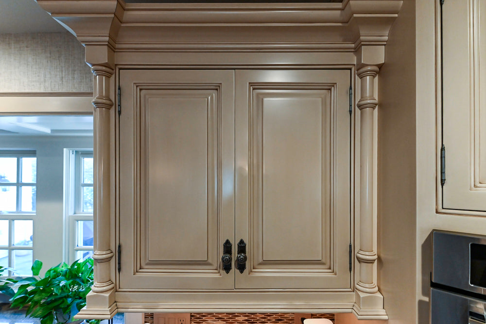 Salerno Traditional Cream Kitchen with Island, Desk Area and Appliances