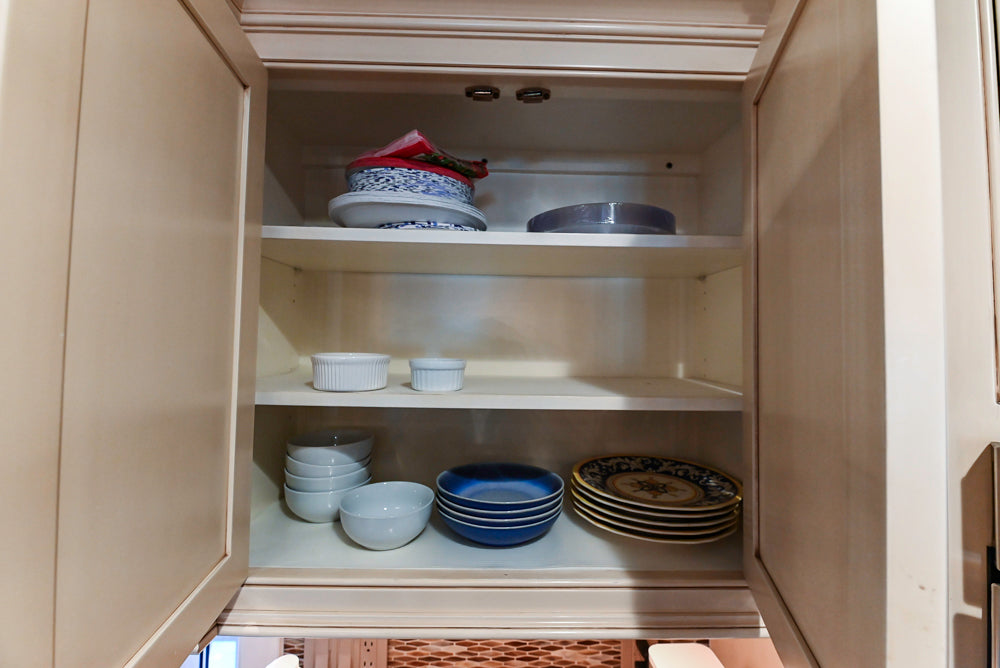 Salerno Traditional Cream Kitchen with Island, Desk Area and Appliances