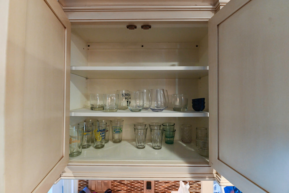 Salerno Traditional Cream Kitchen with Island, Desk Area and Appliances