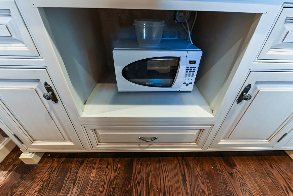 Salerno Traditional Cream Kitchen with Island, Desk Area and Appliances