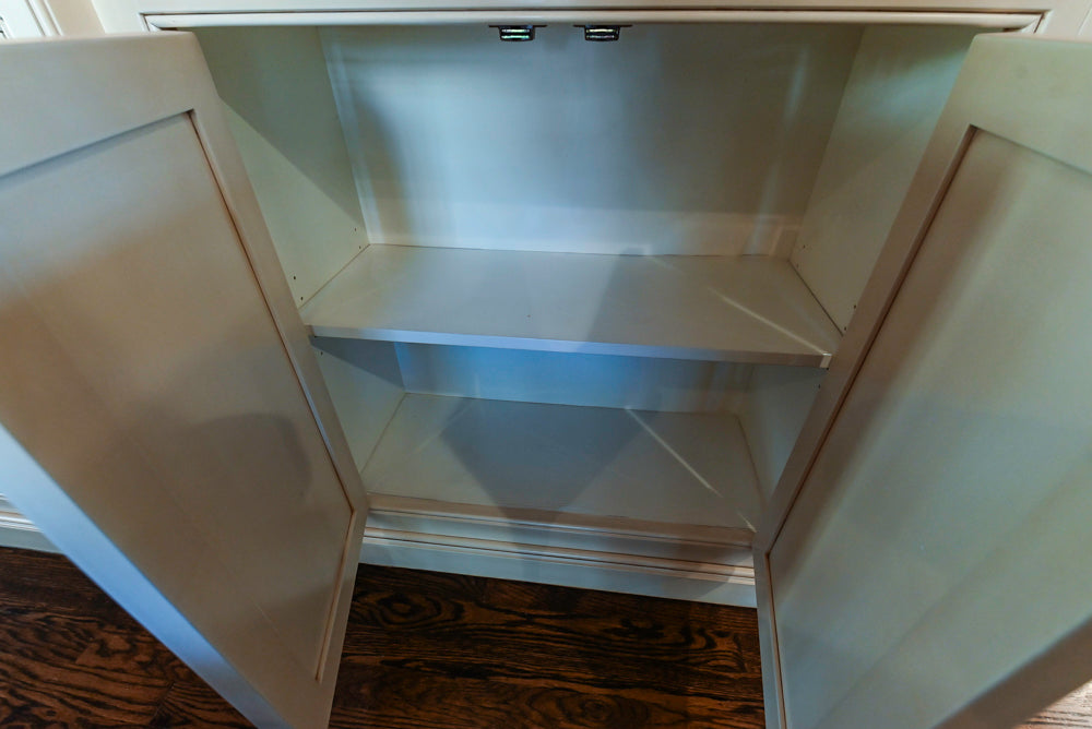 Salerno Traditional Cream Kitchen with Island, Desk Area and Appliances