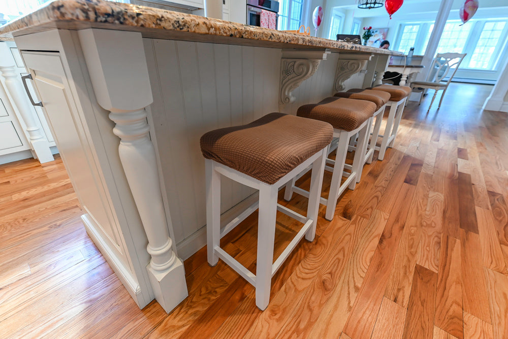 Traditional Light Cream Kitchen with Island, Granite Countertops and Appliances