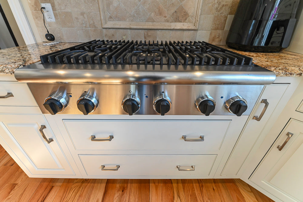 Traditional Light Cream Kitchen with Island, Granite Countertops and Appliances