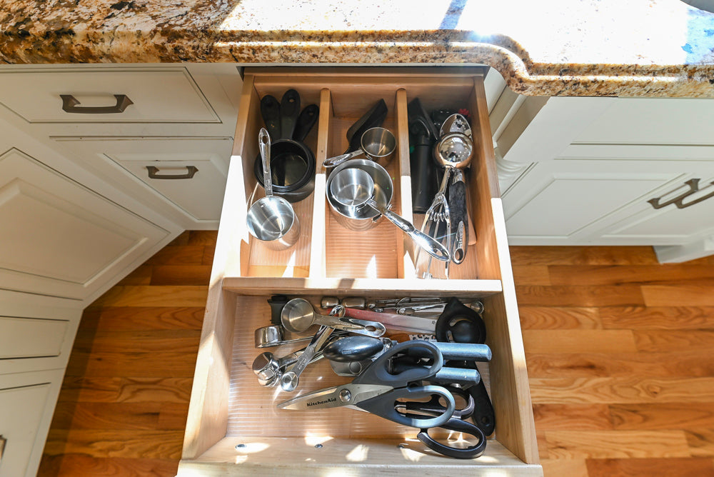 Traditional Light Cream Kitchen with Island, Granite Countertops and Appliances