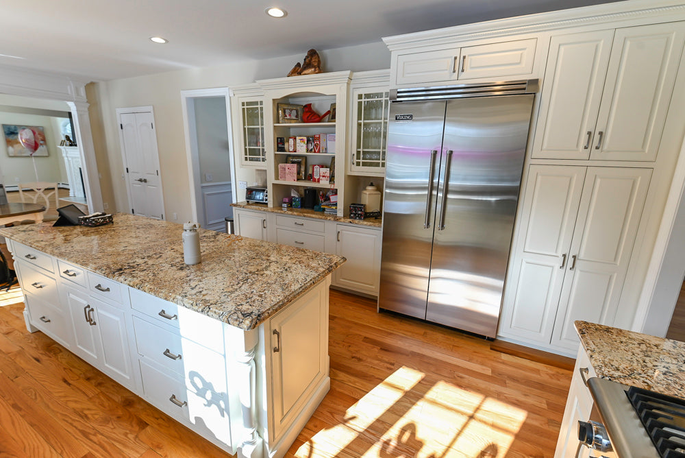 Traditional Light Cream Pre-Owned, Used Kitchen with Island, Island Seating, Granite Countertops and Appliances