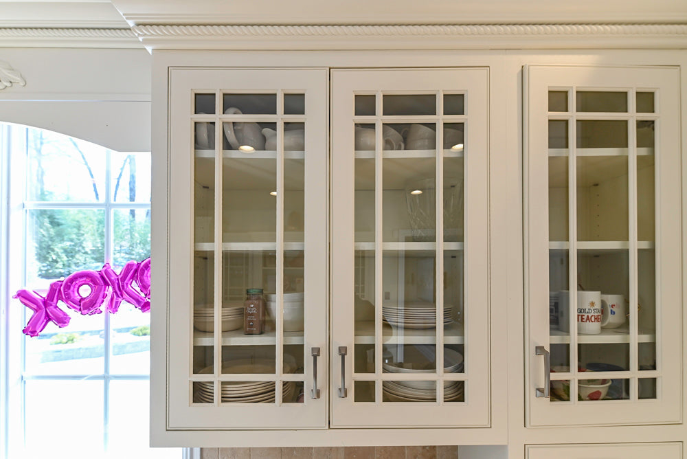 Traditional Light Cream Kitchen with Island, Granite Countertops and Appliances