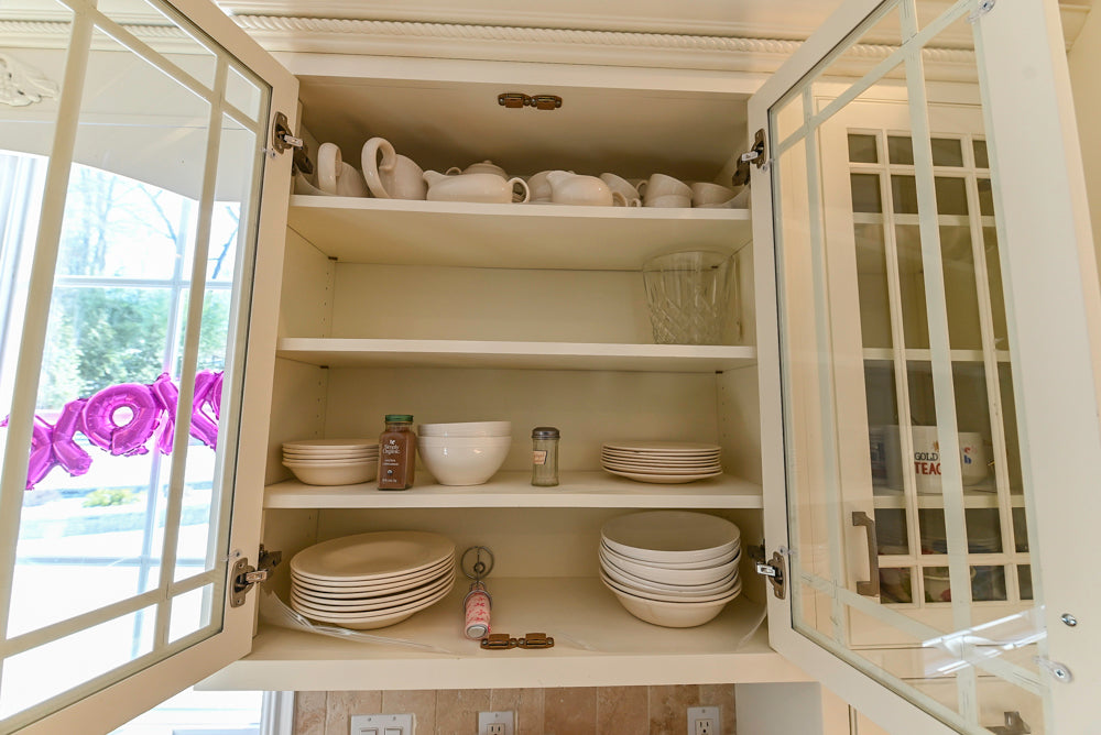 Traditional Light Cream Kitchen with Island, Granite Countertops and Appliances