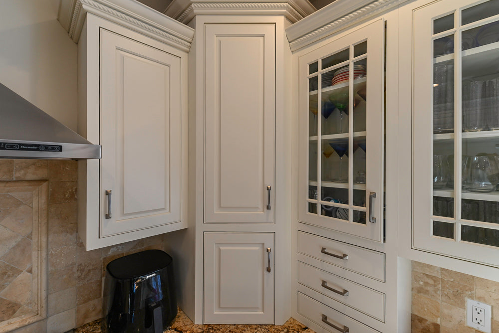 Traditional Light Cream Kitchen with Island, Granite Countertops and Appliances