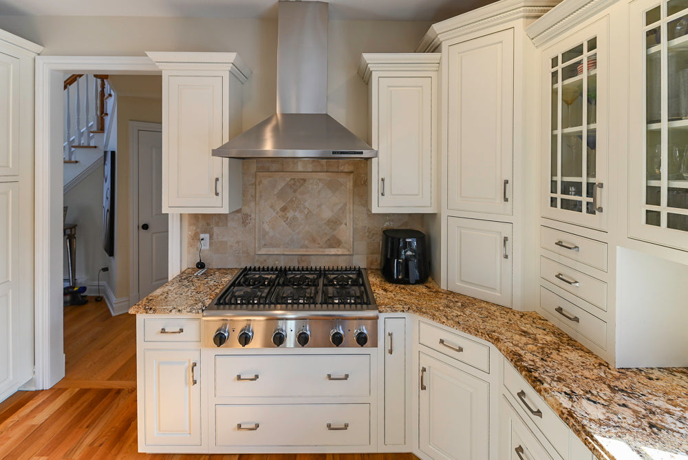 Traditional Light Cream Pre-Owned, Used Kitchen with Island, Island Seating, Granite Countertops and Appliances