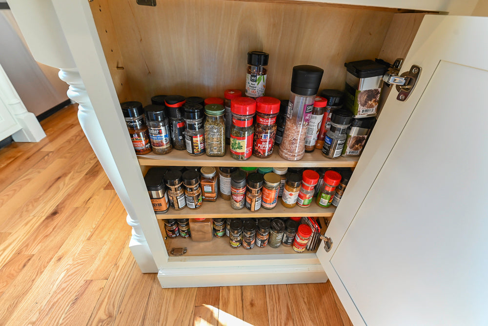 Traditional Light Cream Kitchen with Island, Granite Countertops and Appliances