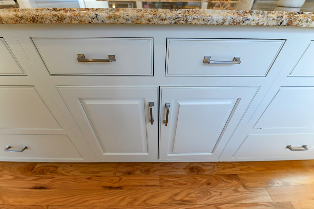 Traditional Light Cream Kitchen with Island, Granite Countertops and Appliances