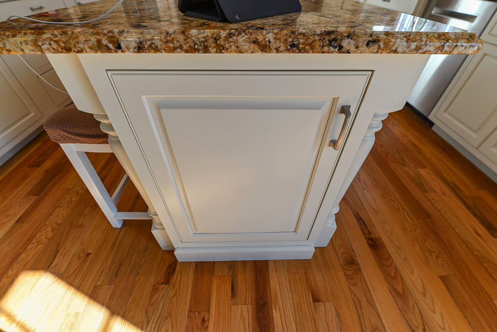 Traditional Light Cream Kitchen with Island, Granite Countertops and Appliances