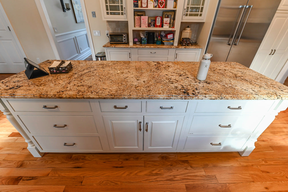 Traditional Light Cream Pre-Owned, Used Kitchen with Island, Island Seating, Granite Countertops and Appliances