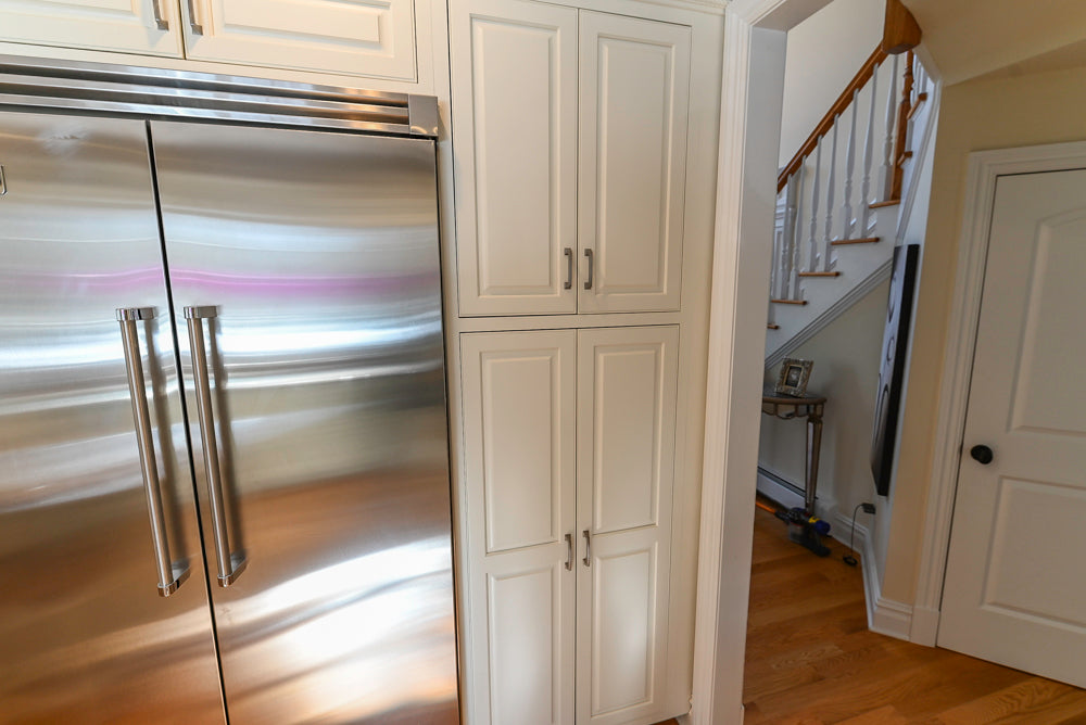 Traditional Light Cream Kitchen with Island, Granite Countertops and Appliances