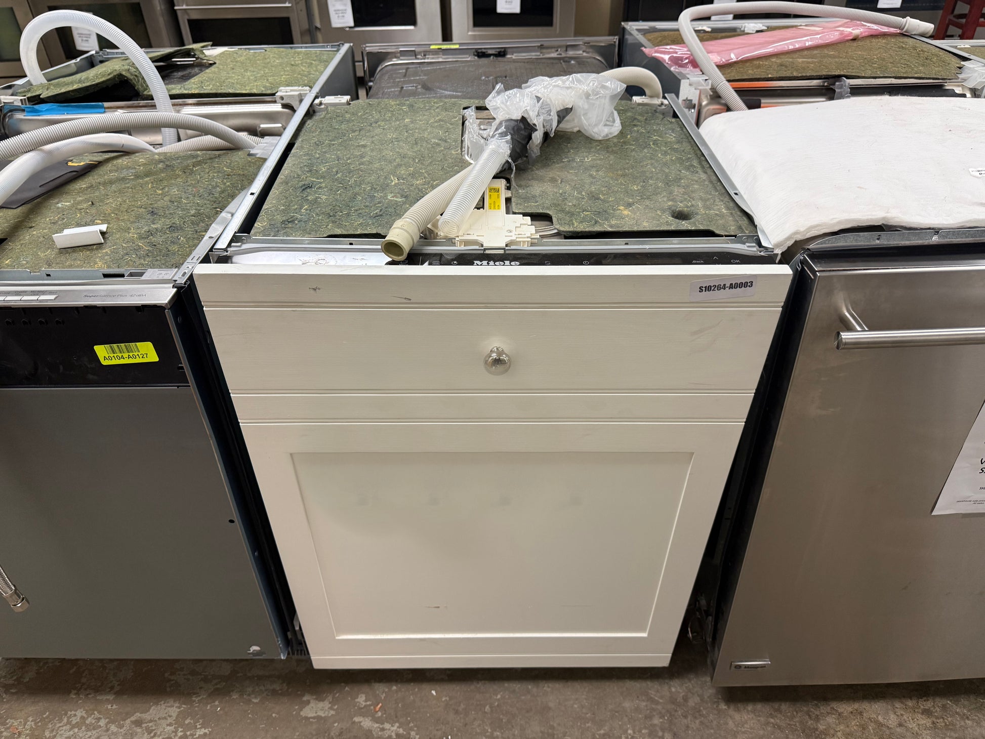 Miele G 7366 SCVi SF 24" Paneled, Panel Ready Dishwasher, Pre-Owned