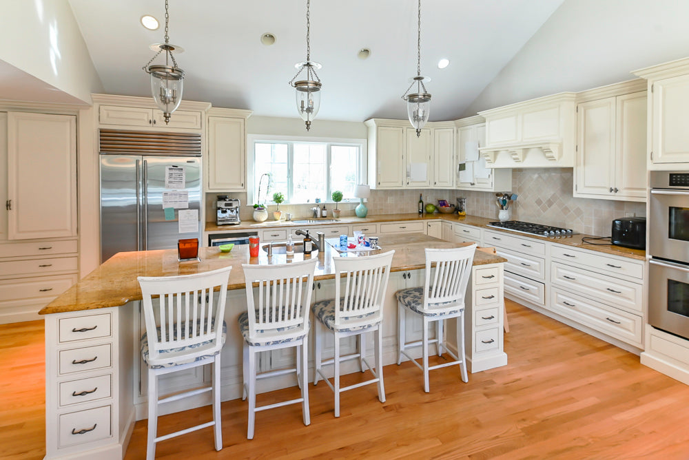 Glenwood Traditional Cream Kitchen with Island, Granite Countertops & Appliances