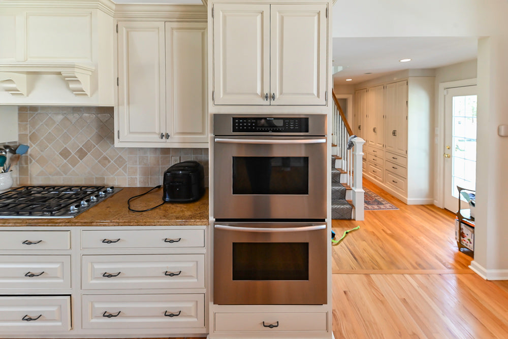 Glenwood Traditional Cream Kitchen with Island, Granite Countertops & Appliances