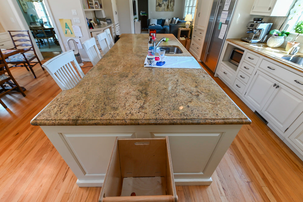 Glenwood Traditional Cream Kitchen with Island, Granite Countertops & Appliances