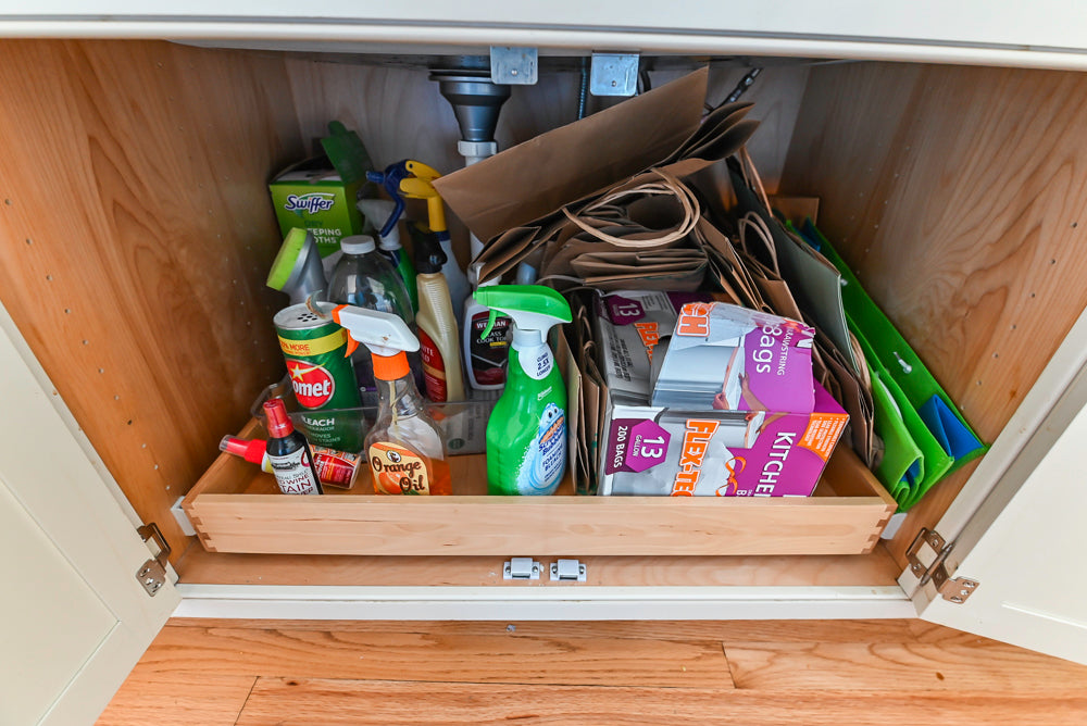 Glenwood Traditional Cream Kitchen with Island, Granite Countertops & Appliances